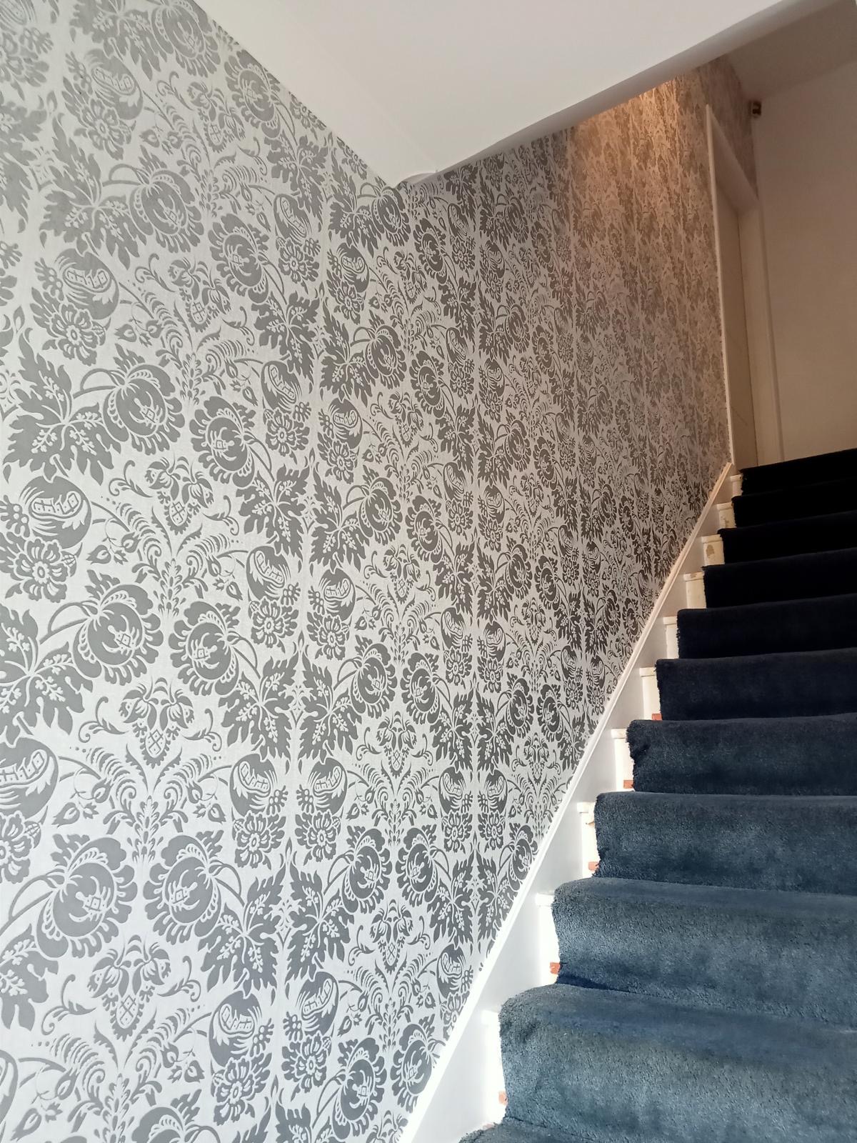 wallpaper hanging Ealing, W5